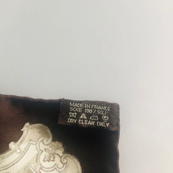 Authentic Hermès Silk Scarf - Picture 3 of 3